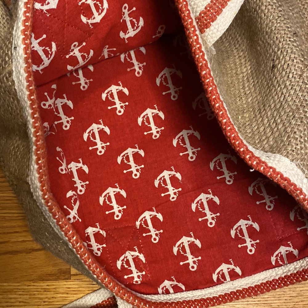 Burlap Beach Bag With Inside Fabric Lining View 3